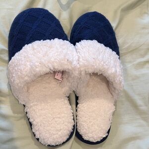 Victoria's Secret Navy Plush Fleece-Lined Slide Slippers
